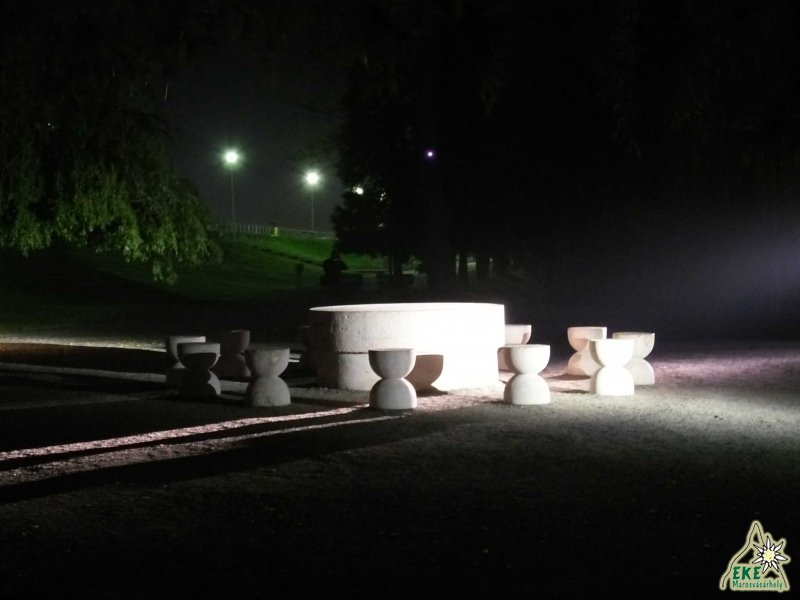 Brancusi Csend asztala (Zsilvásár)