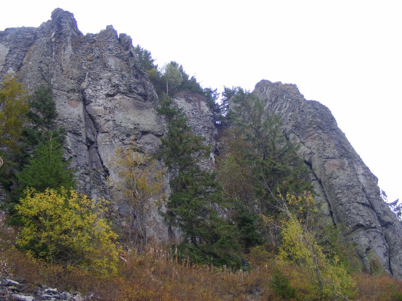 Keleti sziklatornyok