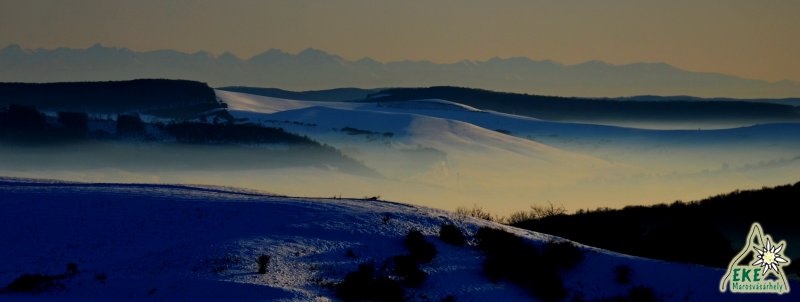 Fogarasi gerinc a nyom&aacute;ti tetőről