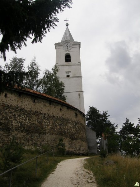 Csíkkarcfala erõdtemplom