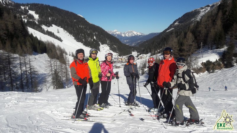 csapatunk egy része a Zauchesee-i sípályán