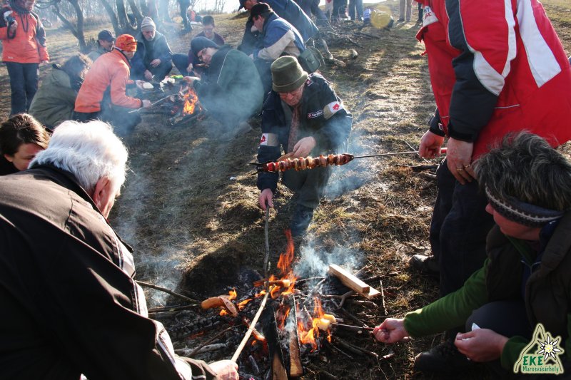 Sütkérezés a Cinege tetőn