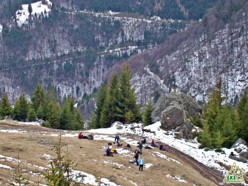 Szieszta a pénzecske köveknél